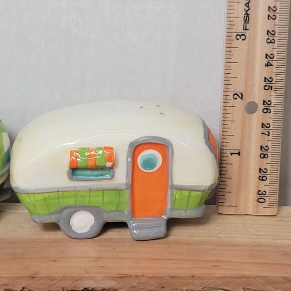 Ceramic Travel Trailers Salt & Pepper Set - Picture 7 of 7